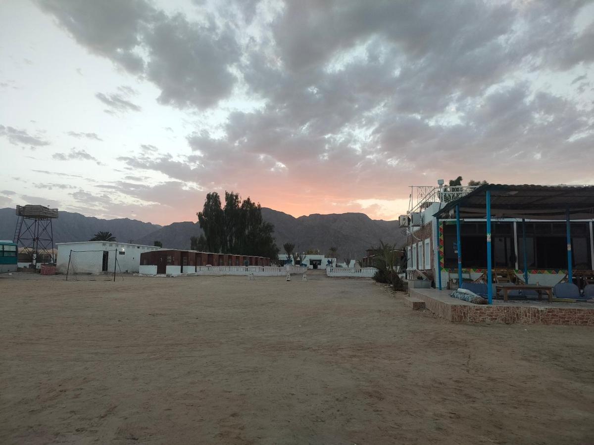 Nuweiba Oasis Hotel Buitenkant foto